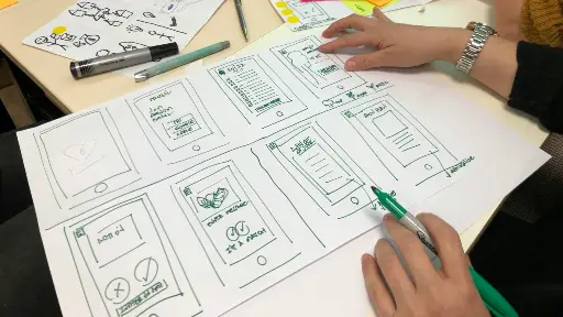 Design & Print: Student working on graphic design project